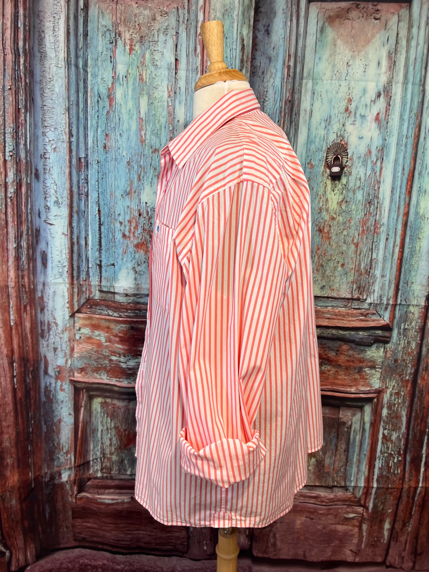 Southern Tide Vintage shirt - Coral and White button down -  Size X Large